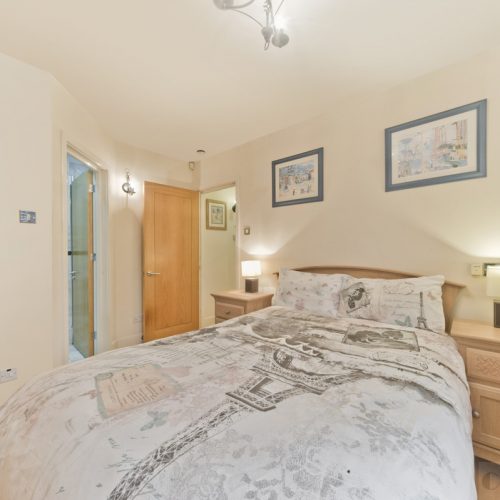 2  bedroom 2 bathroom